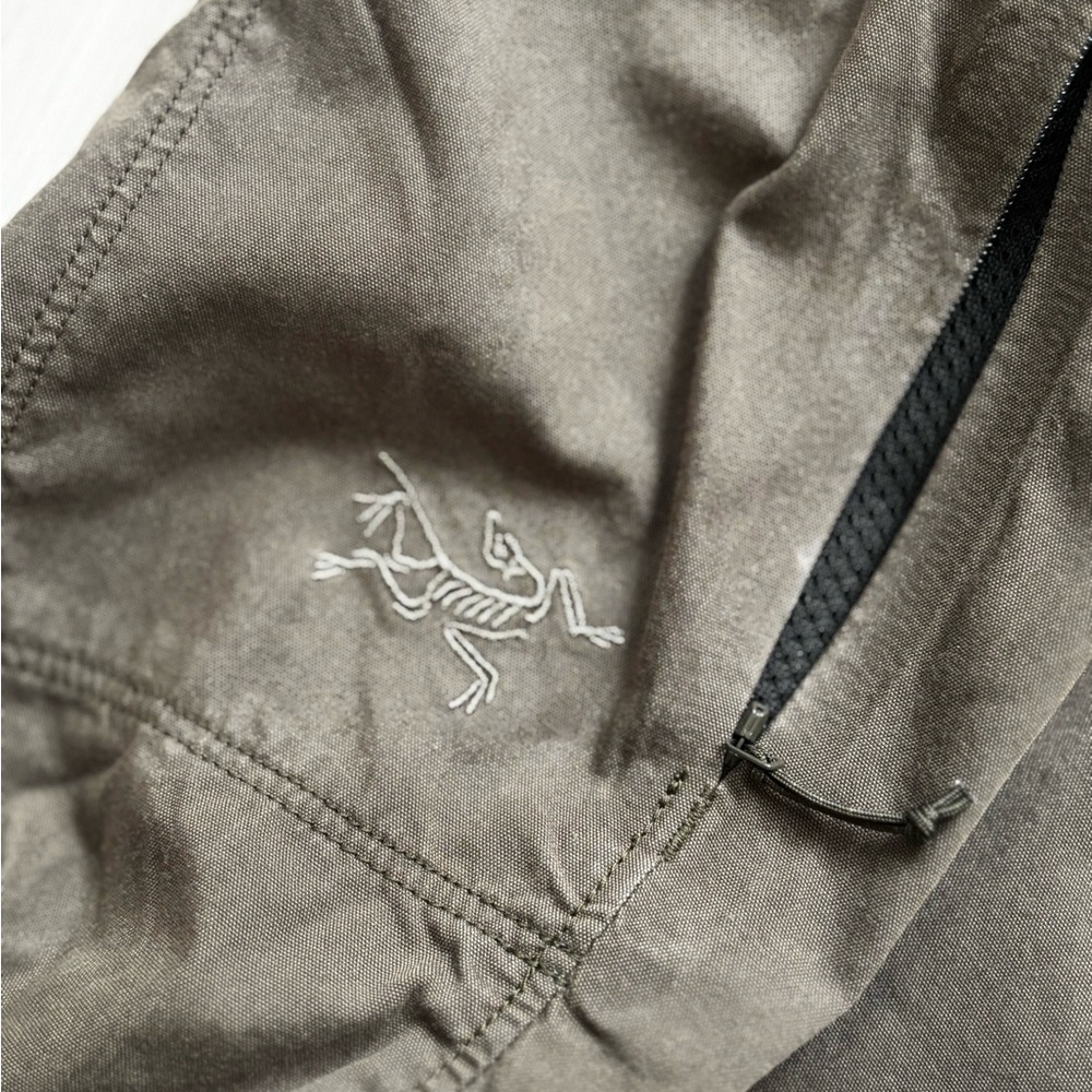 Arc'teryx Womens Konseal Climbing pants Cargo Pants in Green - Picture 3 of 8